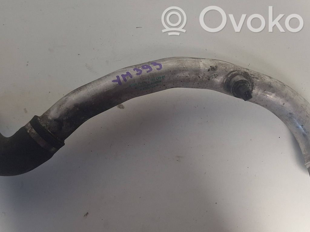 BMW 7 E65 E66 Välijäähdyttimen letku 