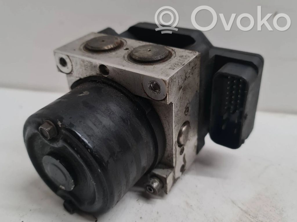 Hyundai Coupe ABS Pump 