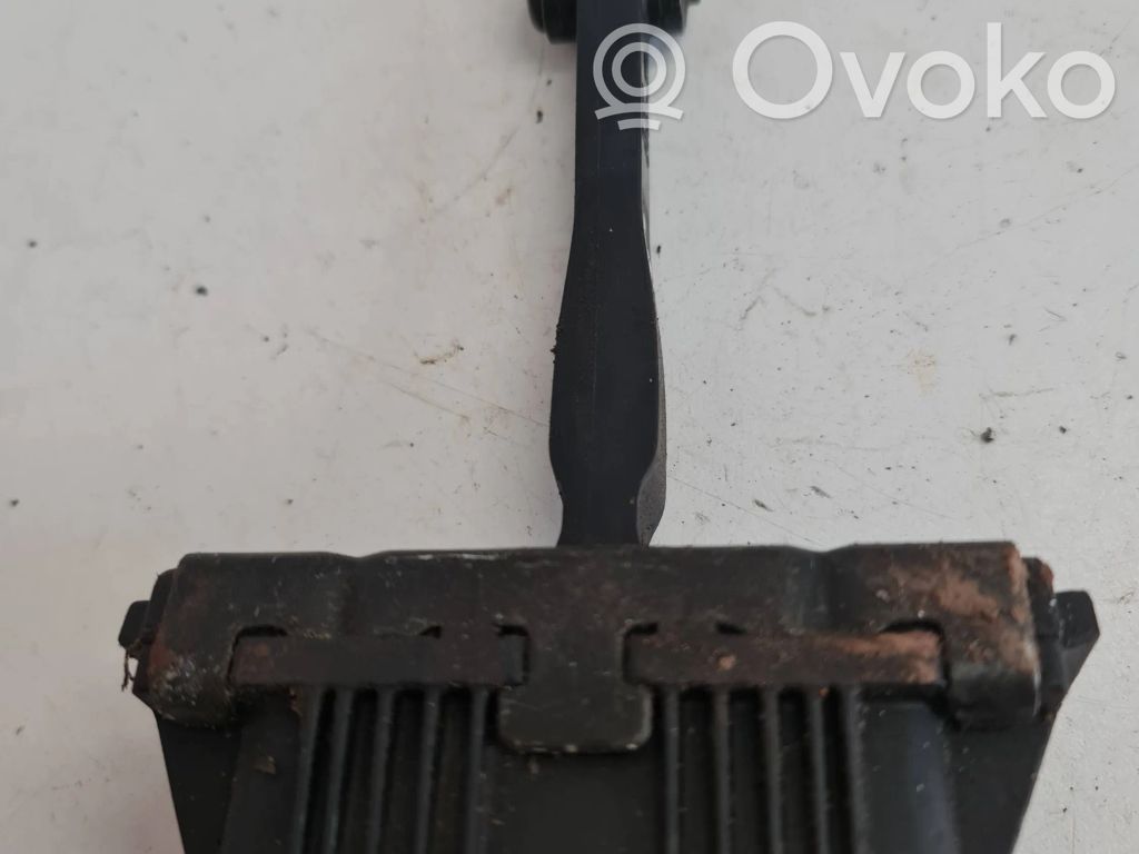 BMW X5 E53 Etuoven pidätin 