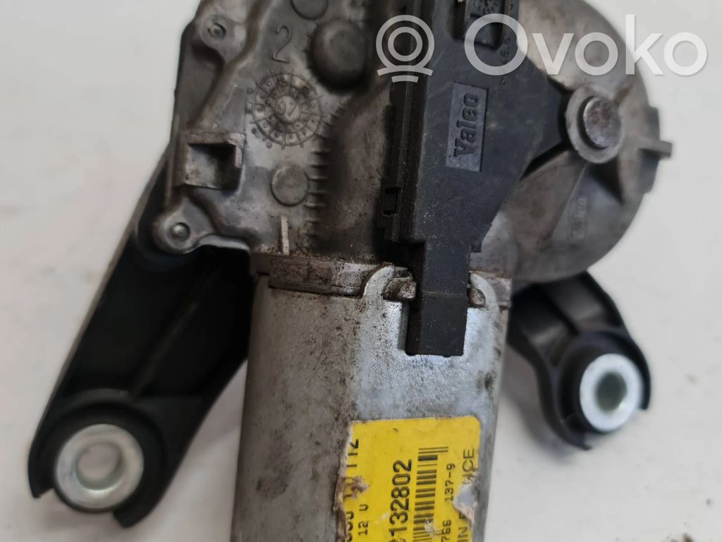 Opel Corsa C Galinio stiklo valytuvo varikliukas 