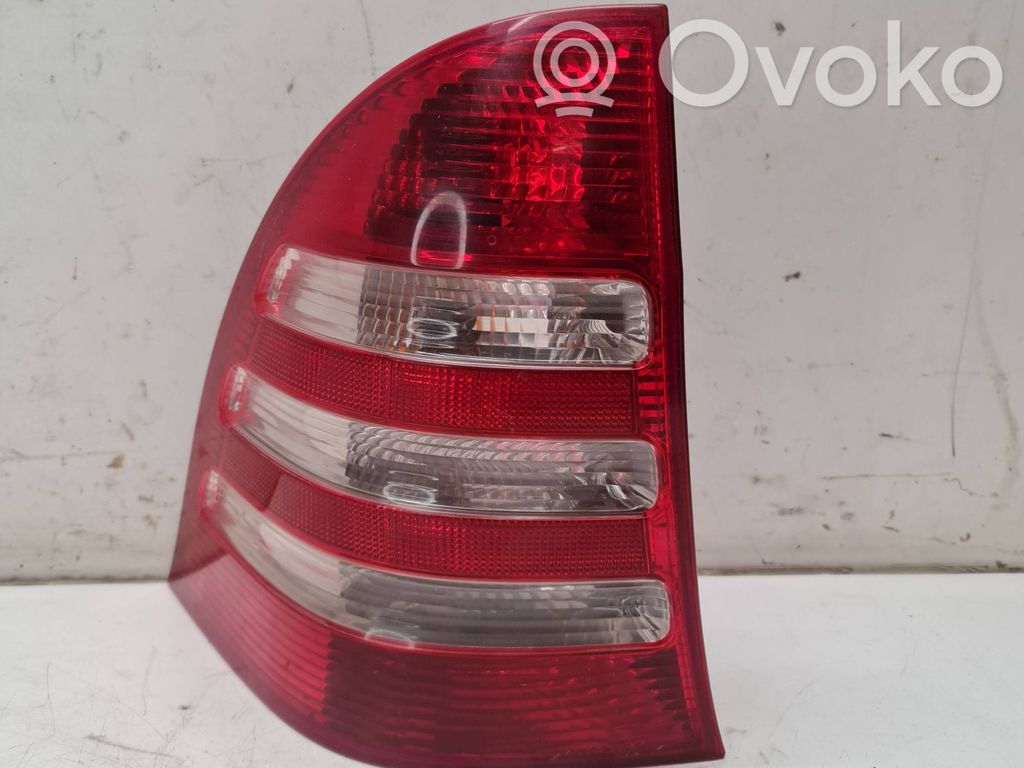 Mercedes-Benz C W203 Luci posteriori 