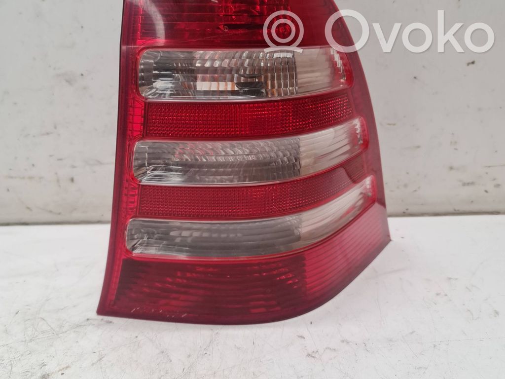 Mercedes-Benz C W203 Luci posteriori 