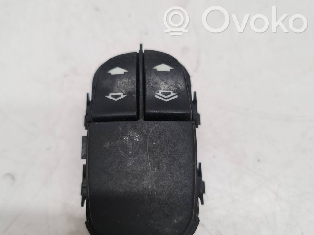 Ford Focus Electric window control switch 