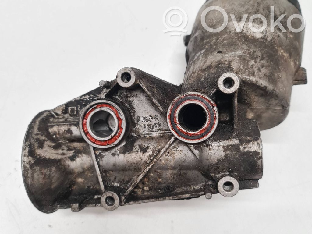 Opel Corsa C Supporto di montaggio del filtro dell’olio 