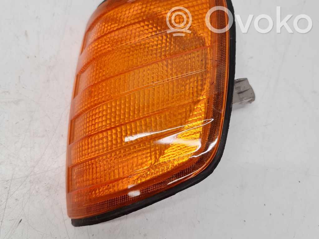 Mercedes-Benz E W124 Front indicator light 