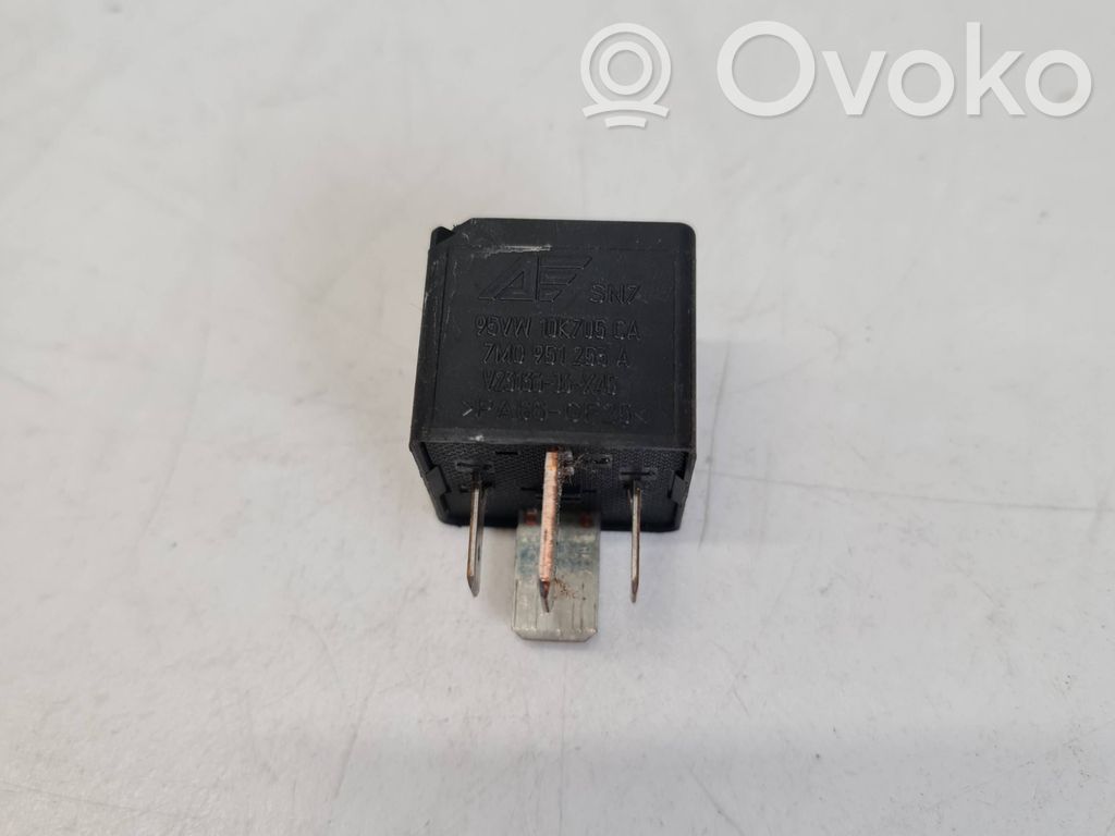 Kita rėlė   7M0951253A,V23136J6X45