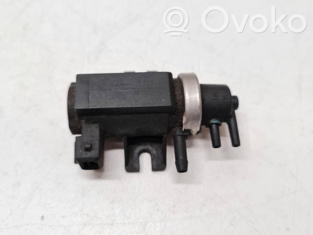 BMW 5 E39 Solenoidinis vožtuvas 