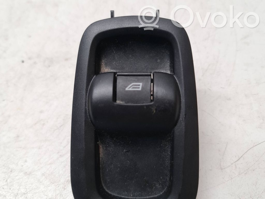 Electric window control switch   10073908