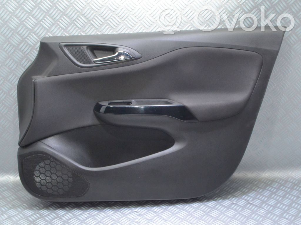 Opel Corsa E Etuoven verhoilu 