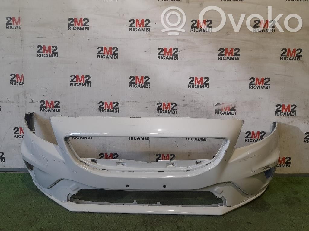 Volvo V40 Front bumper 