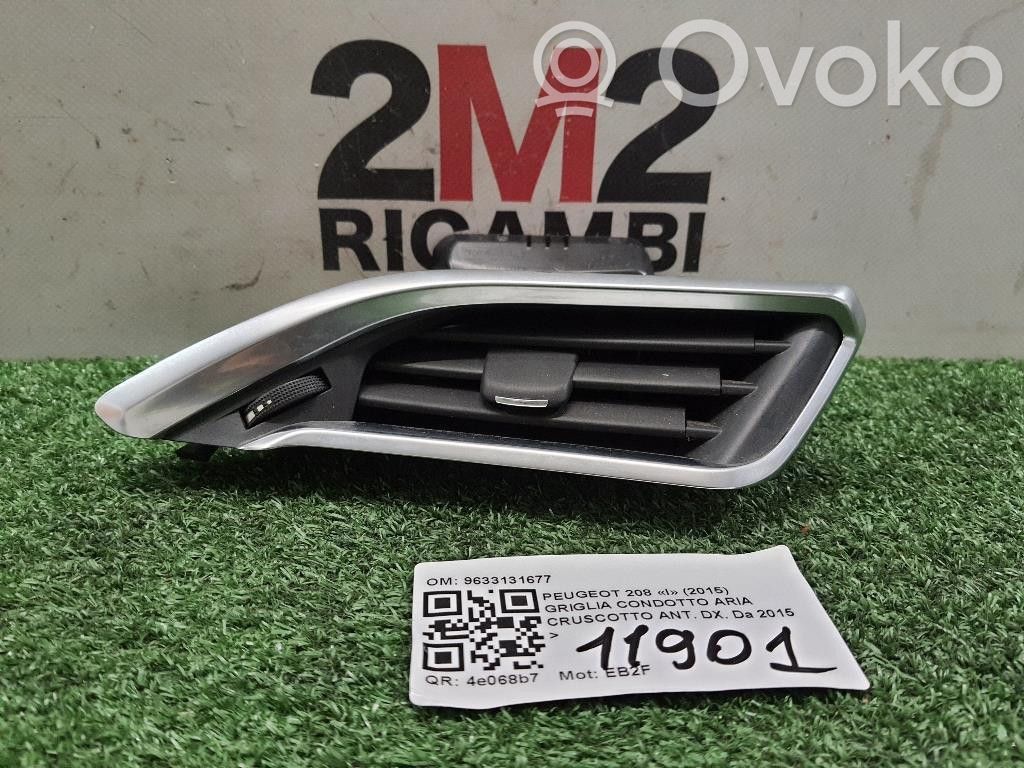 Peugeot 208 I Dashboard side air vent grill/cover trim 