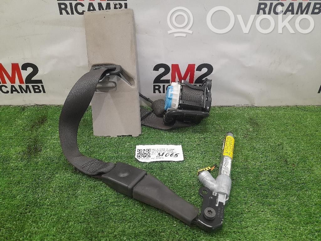 Opel Insignia A Front seatbelt 