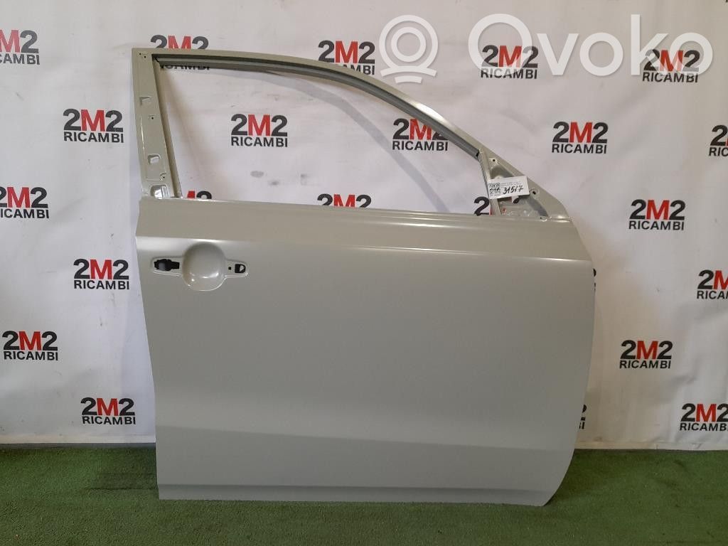 Suzuki Vitara (LY) Puerta delantera 