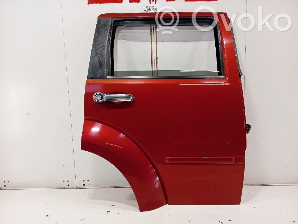 Dodge Nitro Galinės durys 