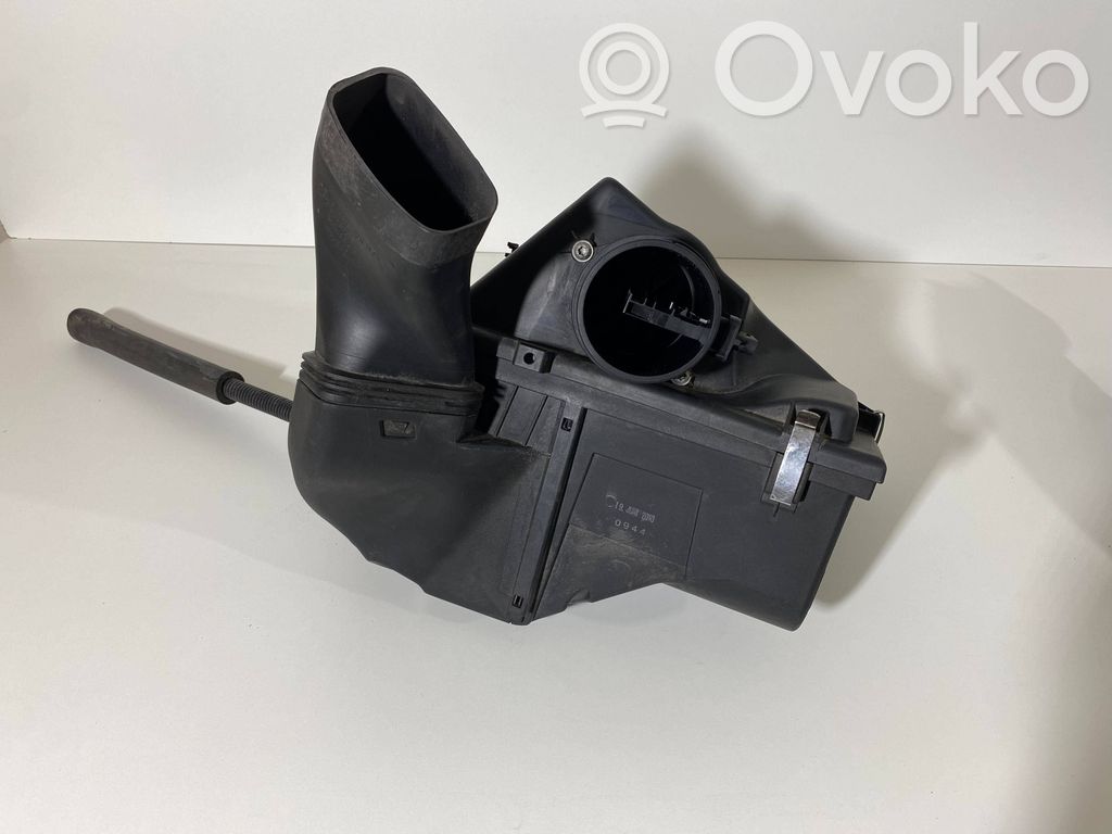 Air filter box   8512599,17531
