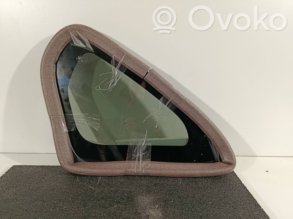Toyota RAV 4 (XA50) Szyba karoseryjna tylna 