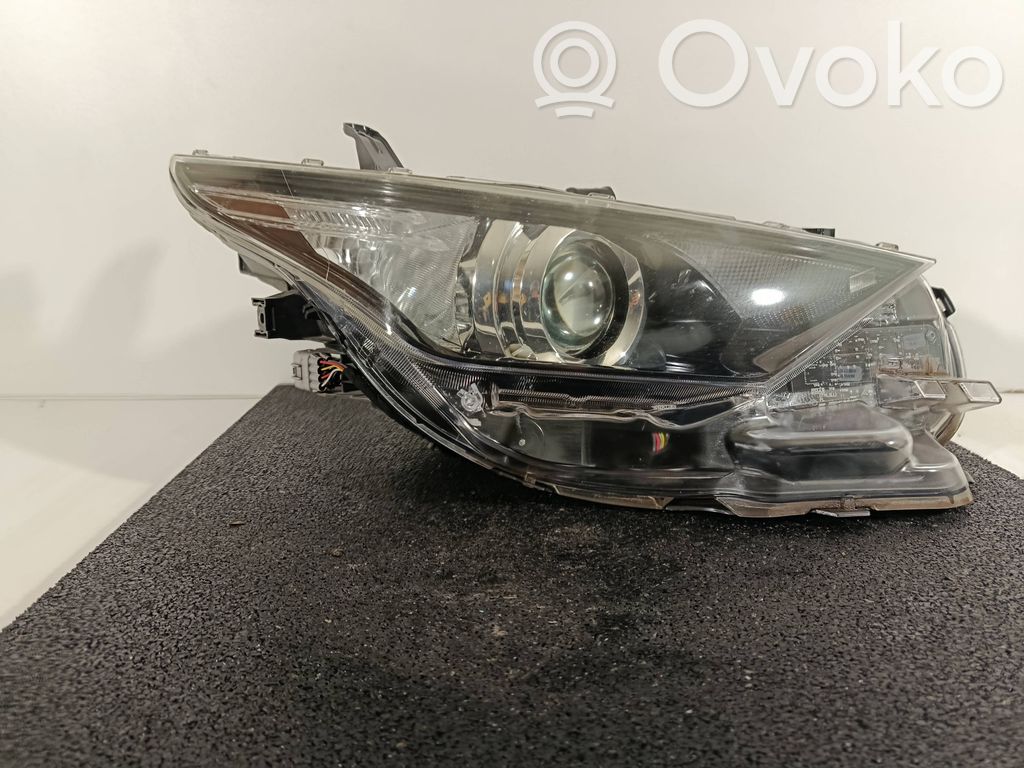 Toyota Auris E180 Scheinwerfer 