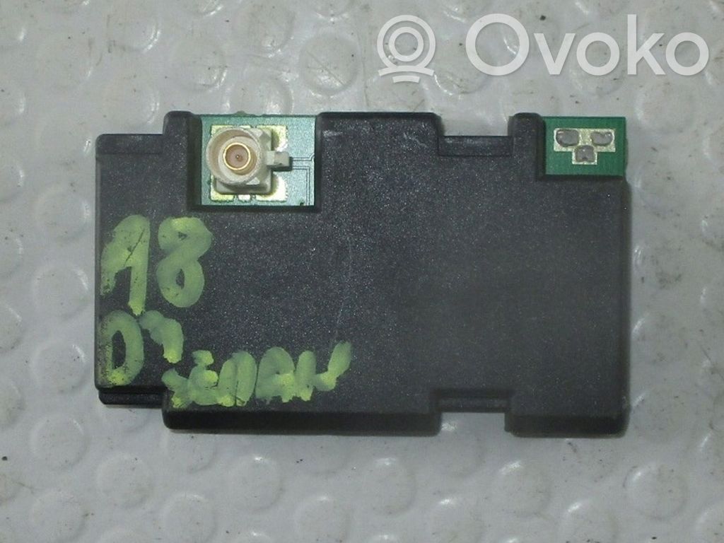 Audi A8 S8 D3 4E Pystyantennivahvistin 