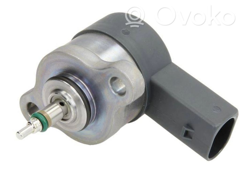 Mercedes-Benz Sprinter W901 W902 W903 W904 Fuel pressure regulator 