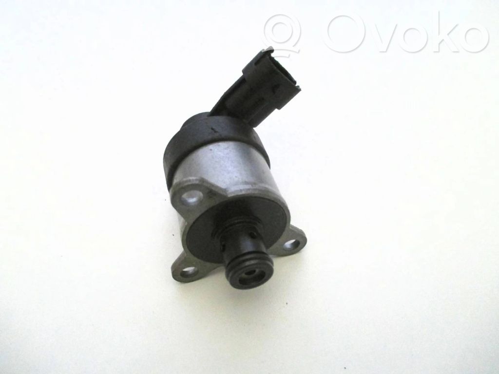 Opel Astra H Regulator ciśnienia paliwa 