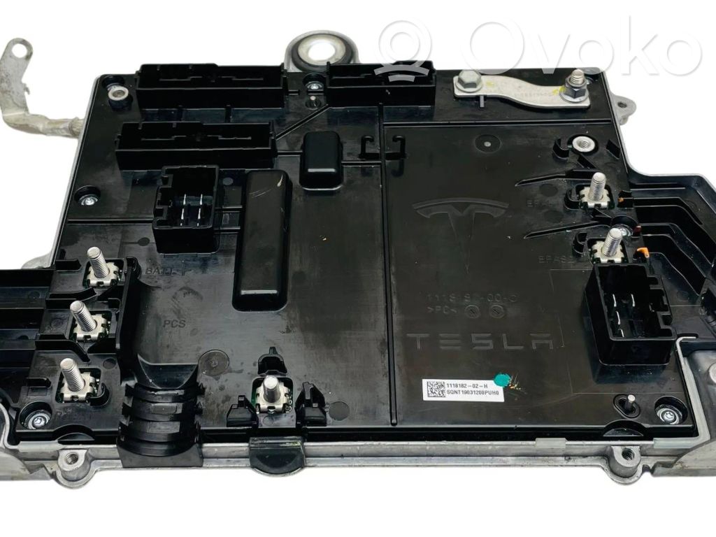 Autres unités de commande / modules   1118182D2H,111818000C