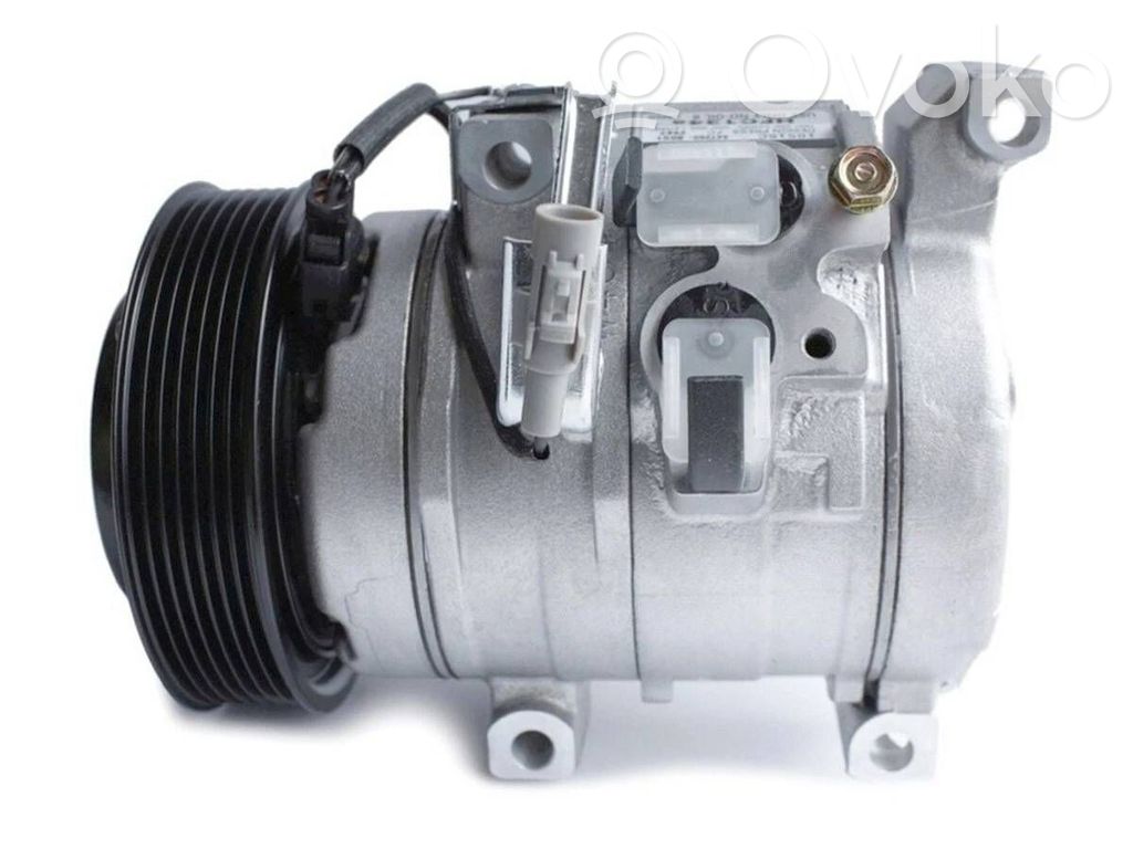 Toyota Innova I Kompresor / Sprężarka klimatyzacji A/C 