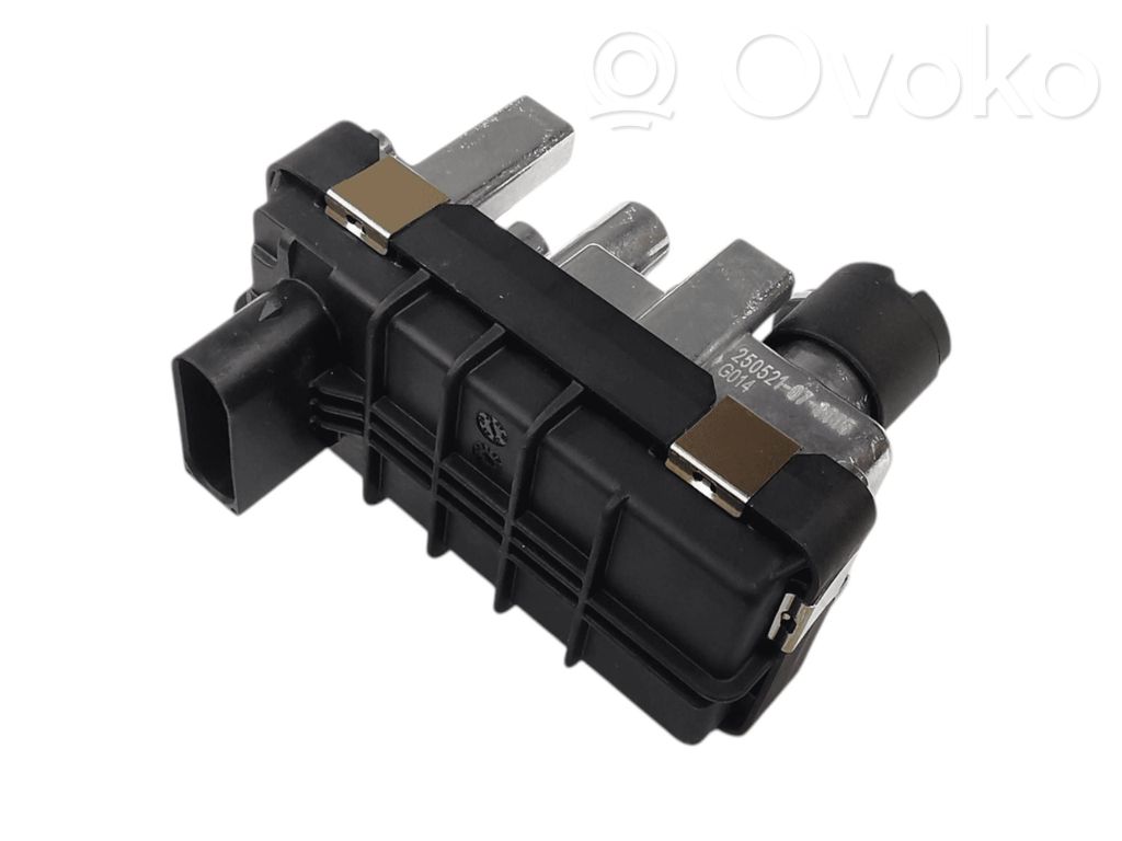 BMW 3 E90 E91 Elektrinis valdymo mechanizmas (turbinos) 