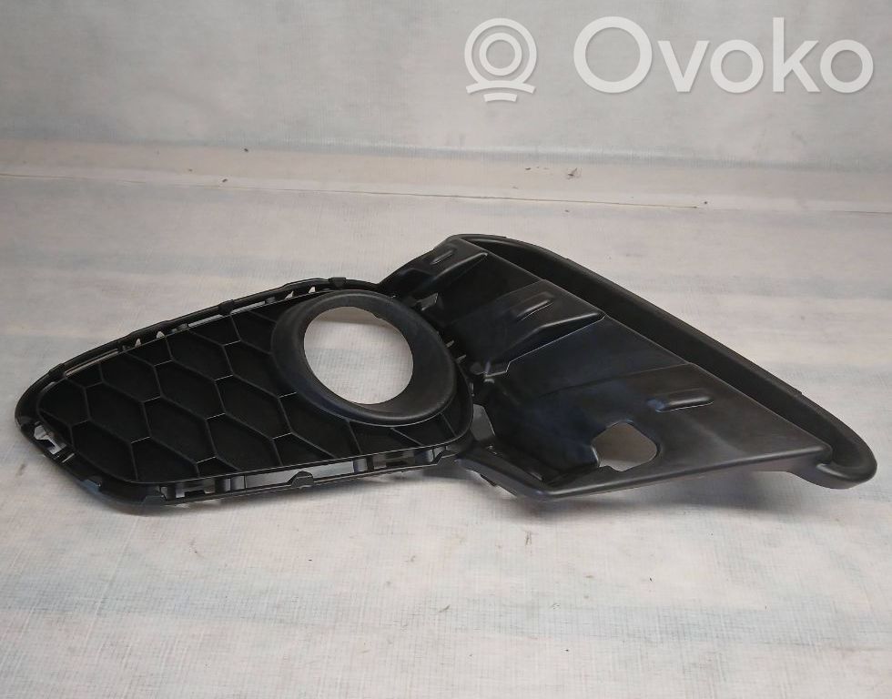Mazda 3 II Verkleidung Nebelscheinwerfer / Gitter vorne 