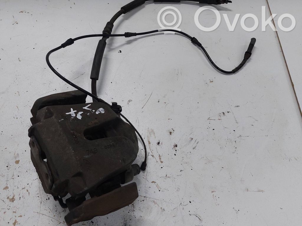 Front brake caliper