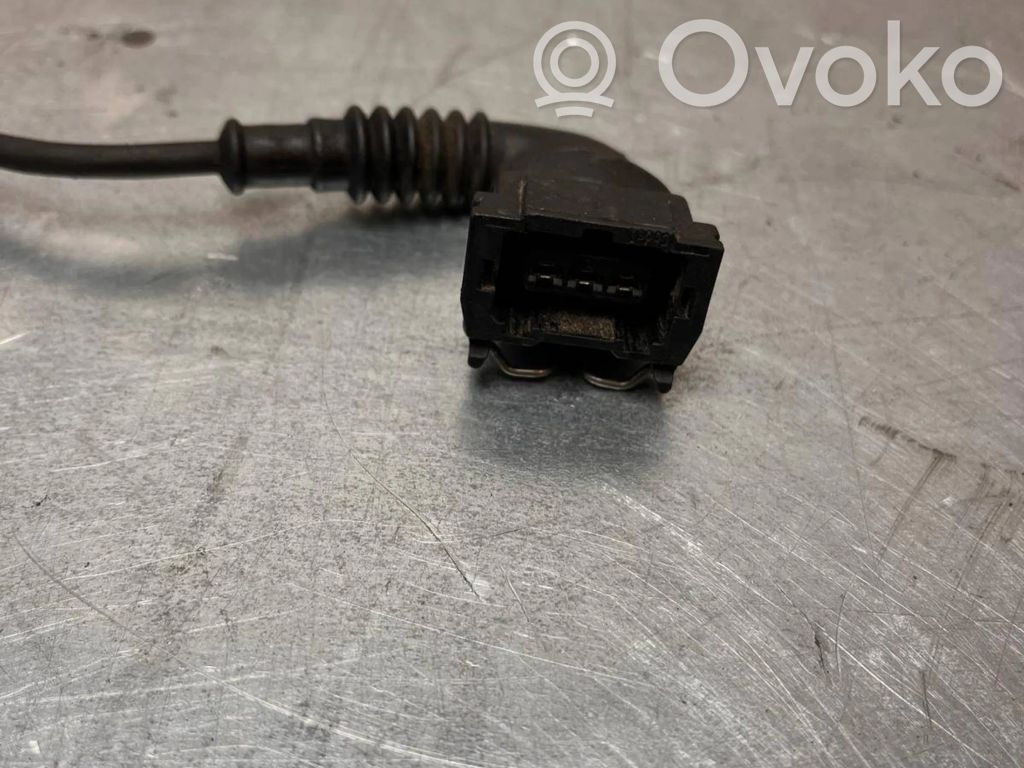 BMW 5 E39 Camshaft position sensor 