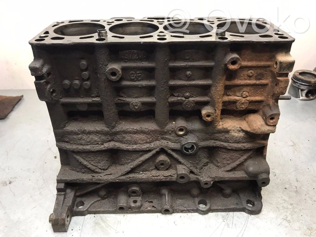 Volkswagen Golf V Engine block 
