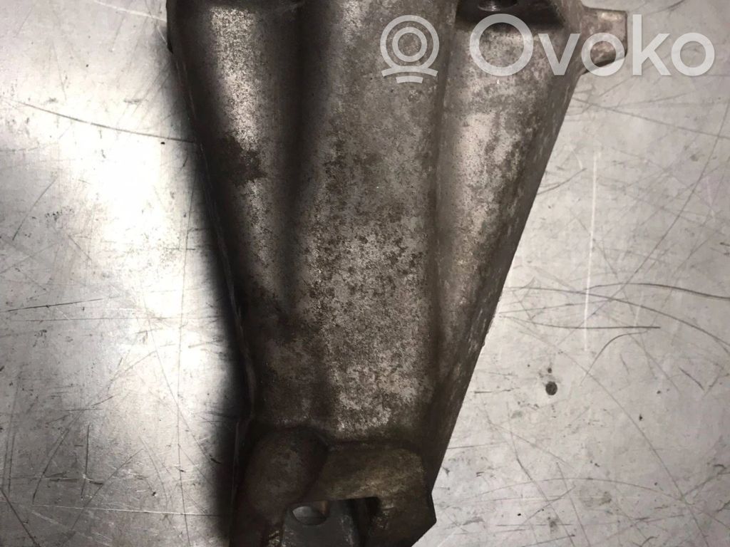 BMW 7 F01 F02 F03 F04 Engine mounting bracket 