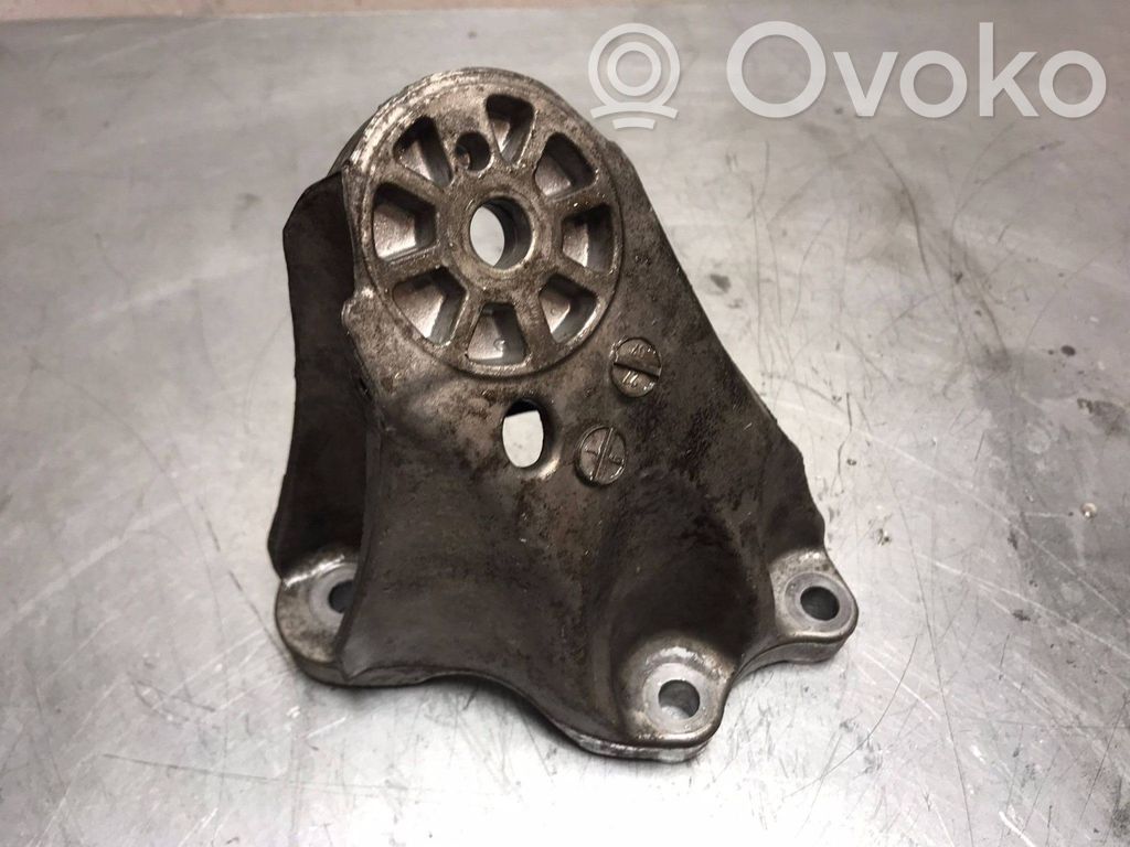 Engine mounting bracket   7L6199307A