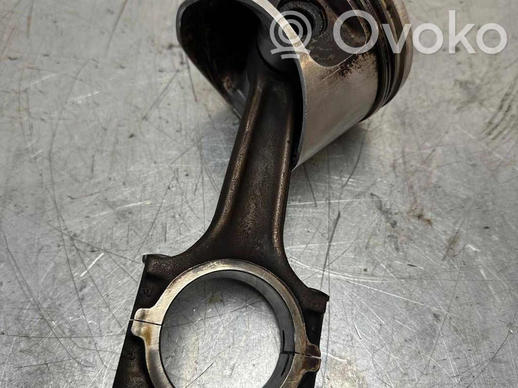 BMW 7 E32 Kolben mit Pleuel 