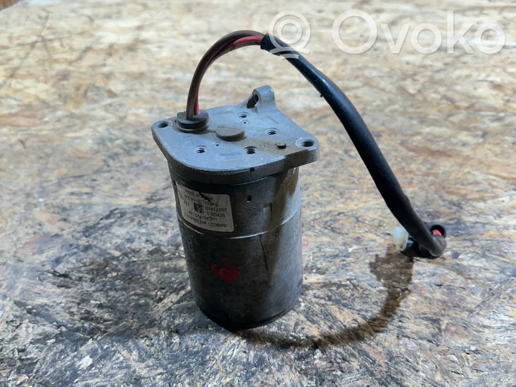 BMW X5 E53 Ilmajousituksen kompressoripumppu 