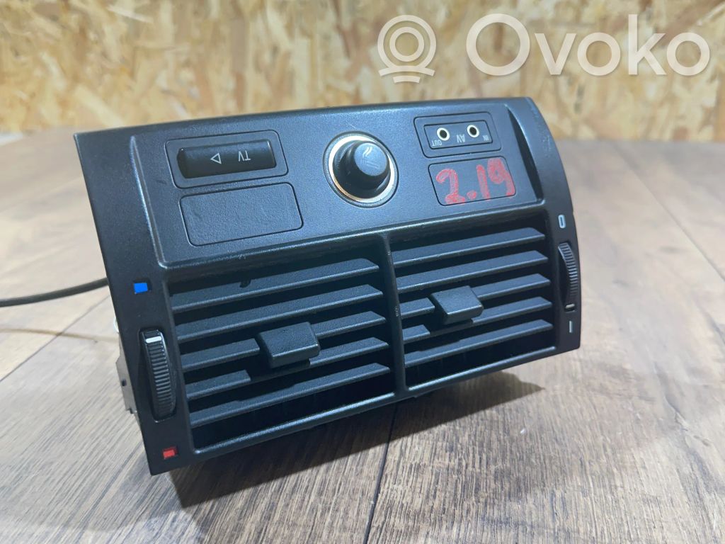 BMW X5 E53 Centrālais gaisa ventilācijas režģis 