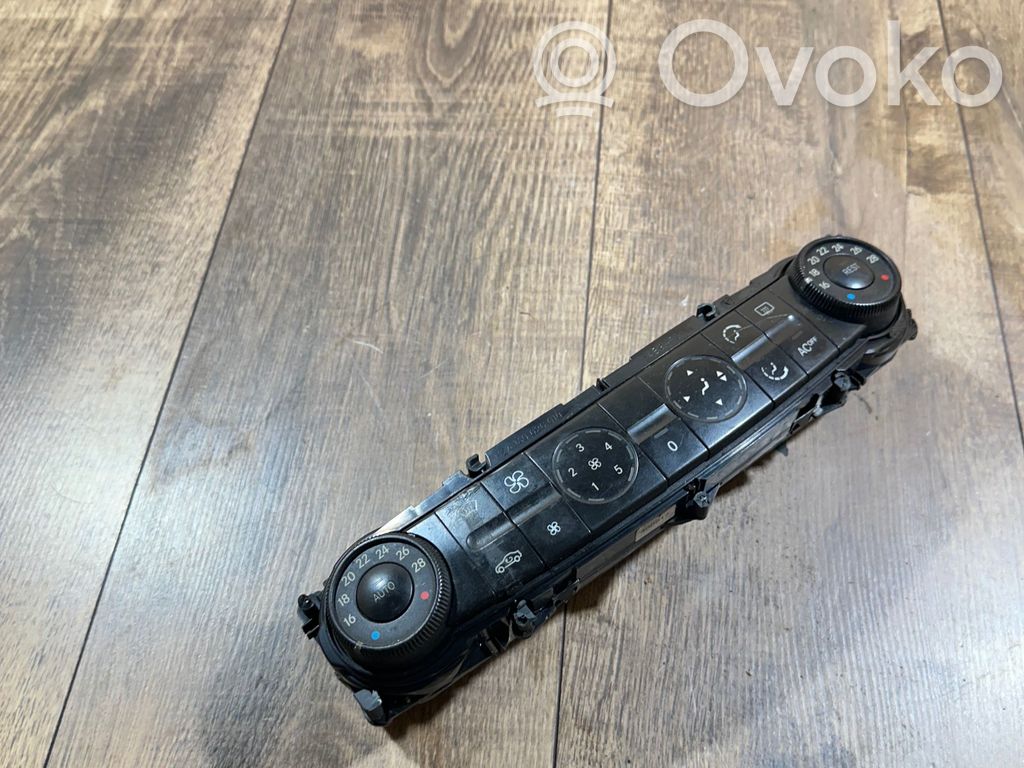 Mercedes-Benz E W211 Climate control unit 