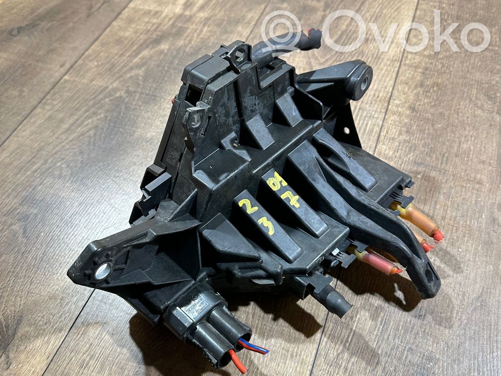 Mercedes-Benz C W205 Drošinātāju bloks 
