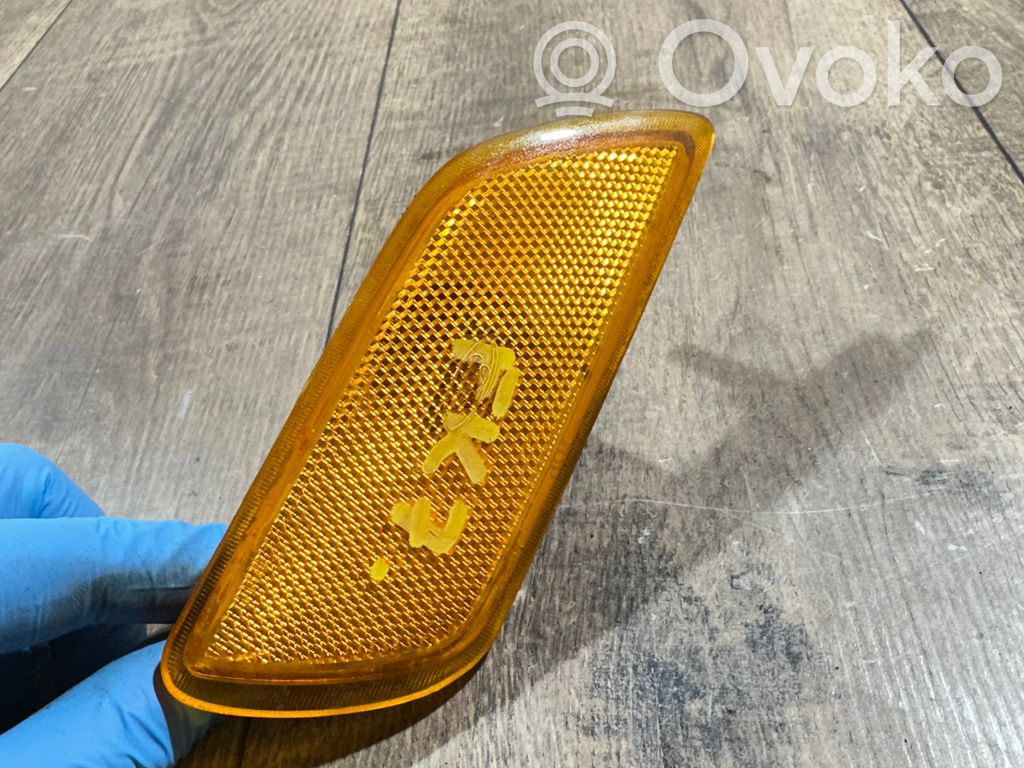 Ford Focus Front reflector 