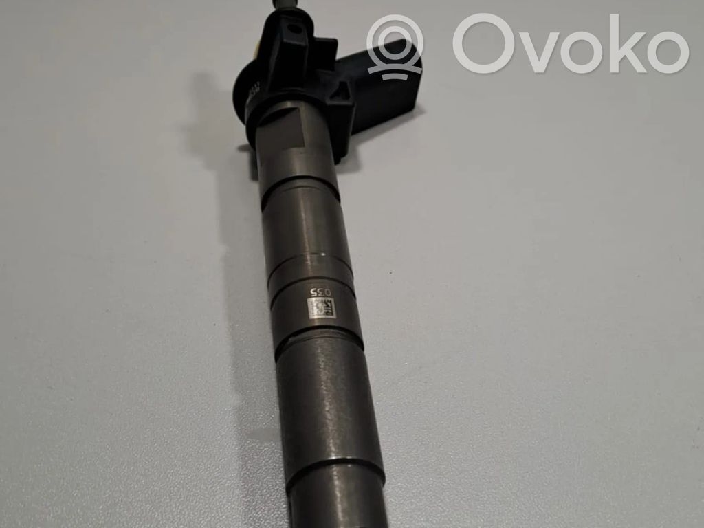 BMW 5 F10 F11 Fuel injector 