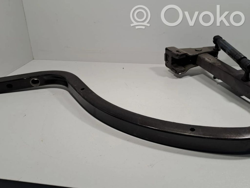 Lancia Thema Tailgate/trunk/boot hinge 