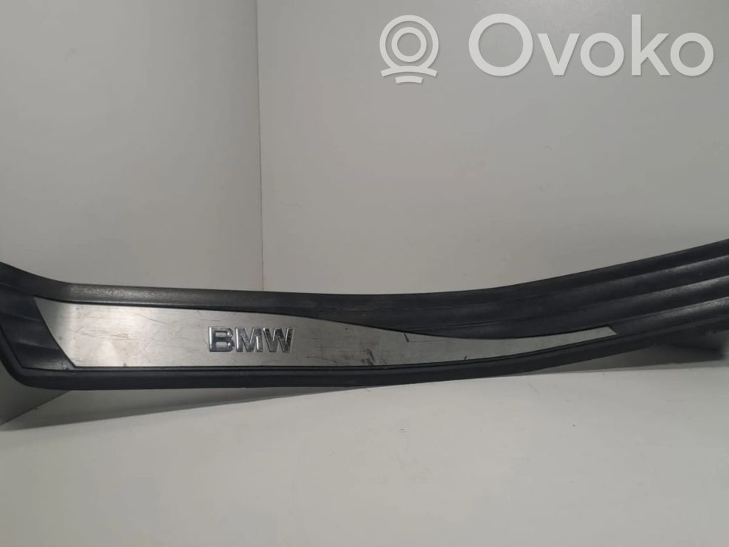 BMW 5 E60 E61 Listwa progowa tylna 