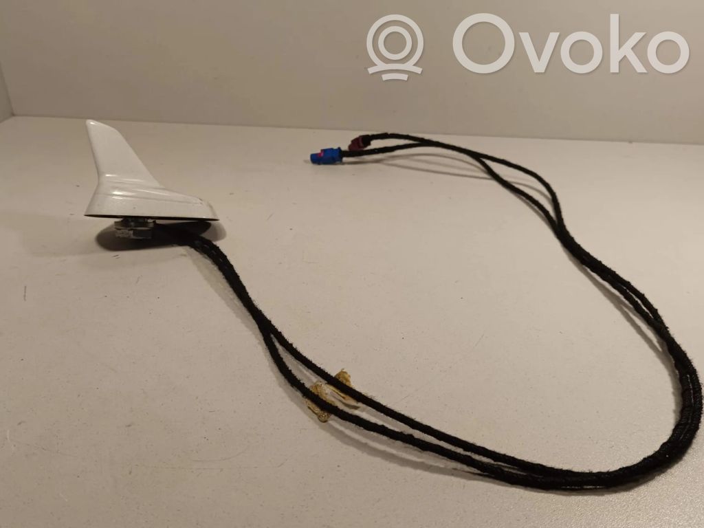 Audi Q7 4L GPS-pystyantenni 