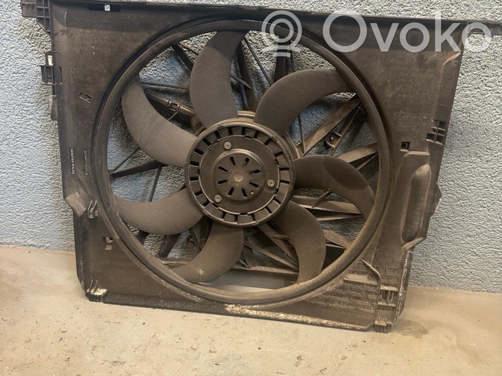 BMW 5 F10 F11 Elektrinis radiatorių ventiliatorius 