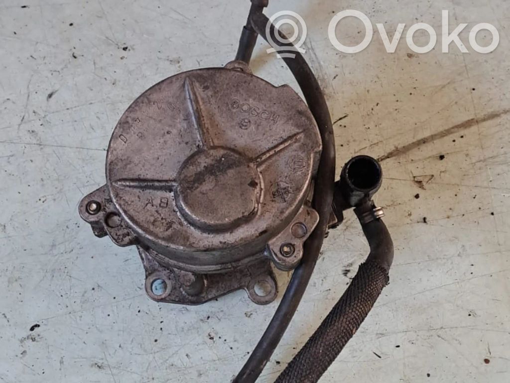 Renault Megane II Pompe à vide 