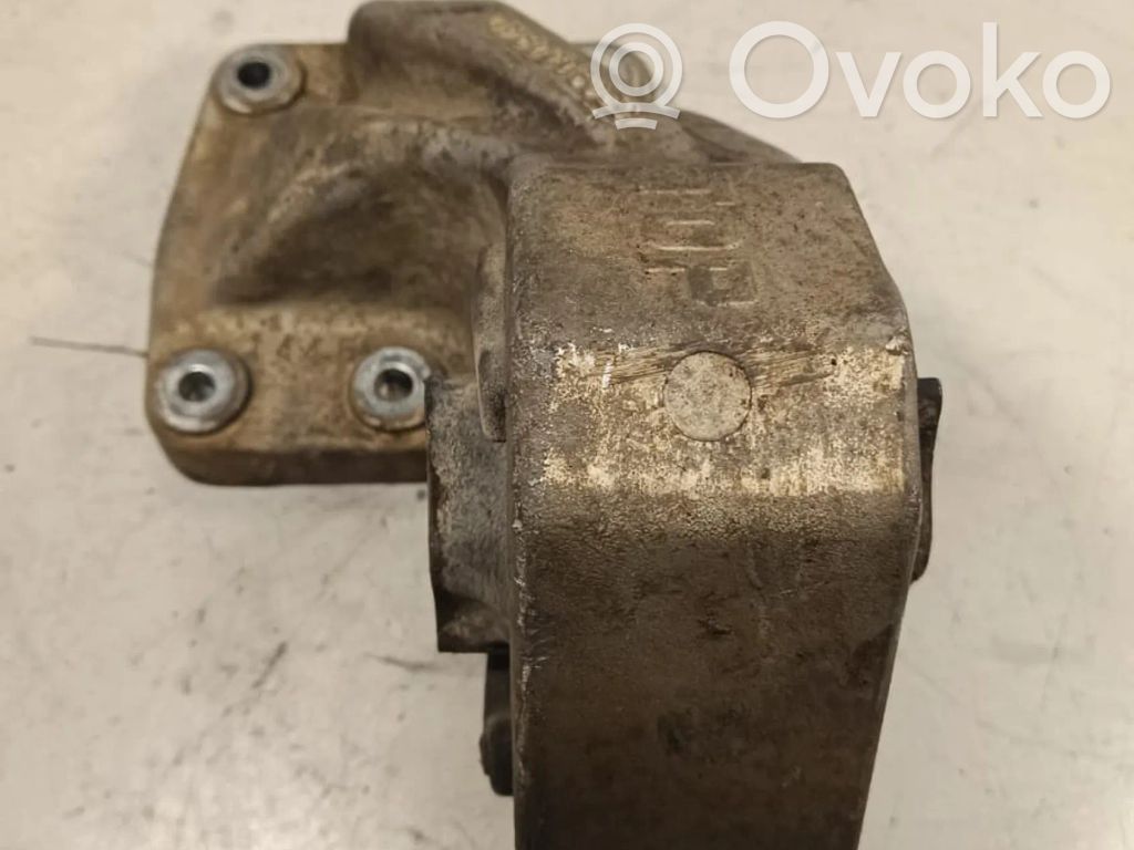 Engine mounting bracket   52090309AD