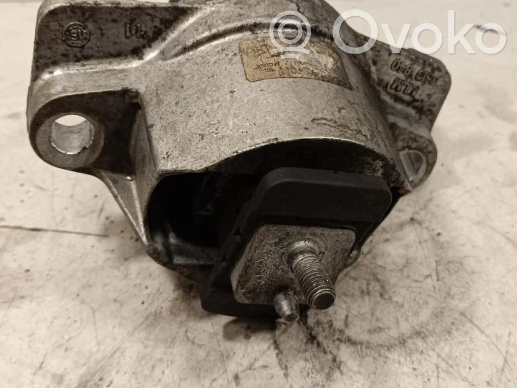 Jaguar XE Engine mount bracket 