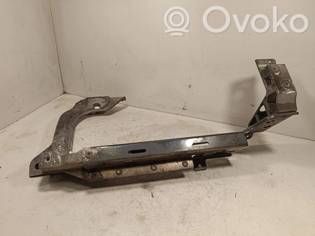 Headlight/headlamp mounting bracket   5000843