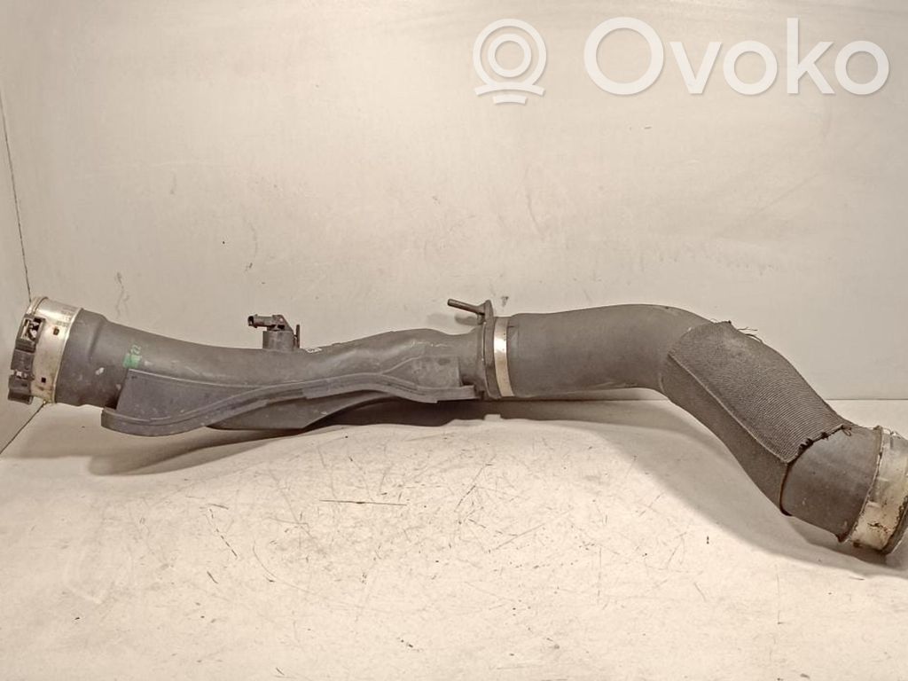 Intercooler pipe mounting bracket   11617809834,4737106