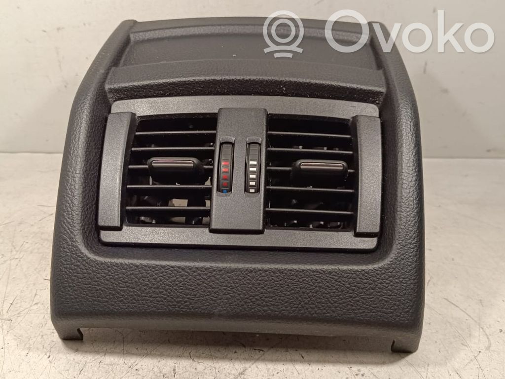 BMW 3 F30 F35 F31 Kratka nawiewu tylna tunelu środkowego 